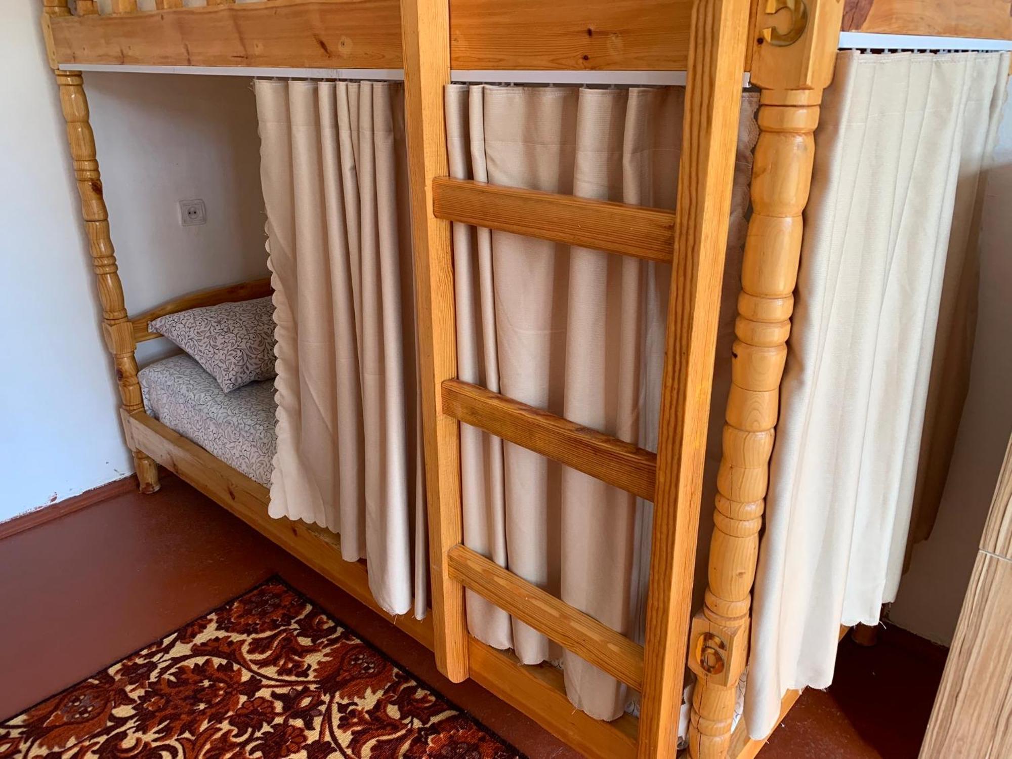 Salom Hostel Panjakent Luaran gambar