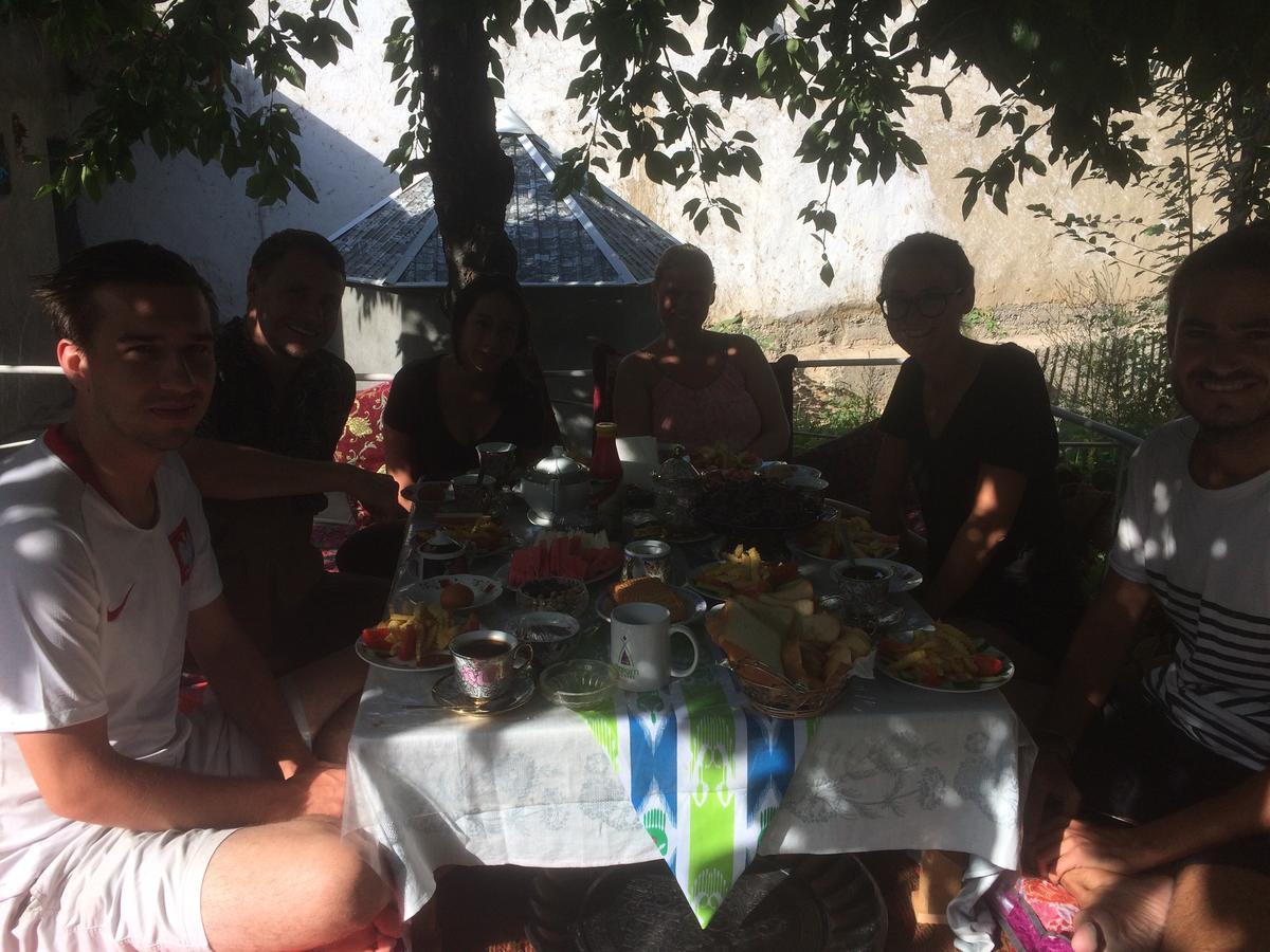 Salom Hostel Panjakent Luaran gambar